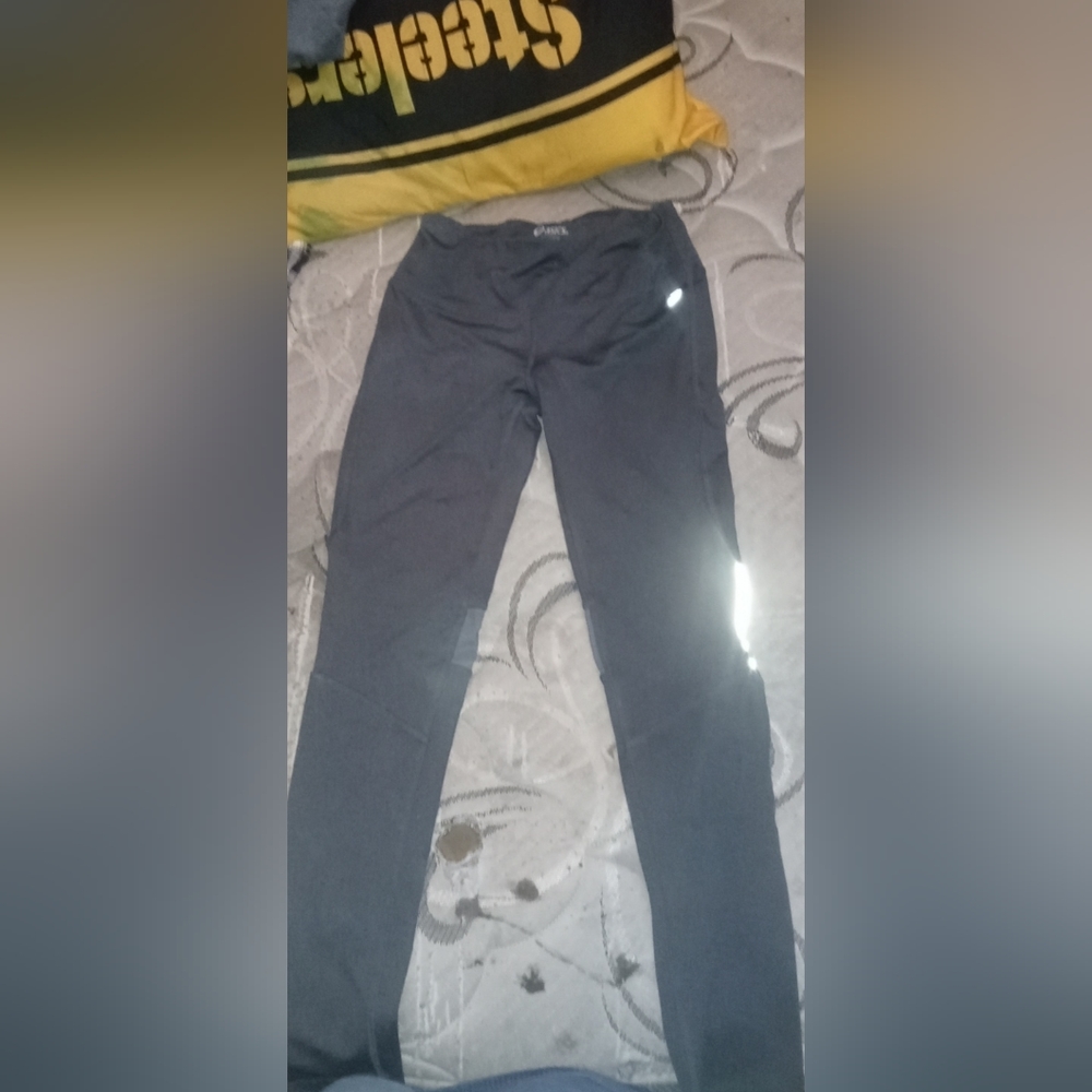 Size Small asics leggings
